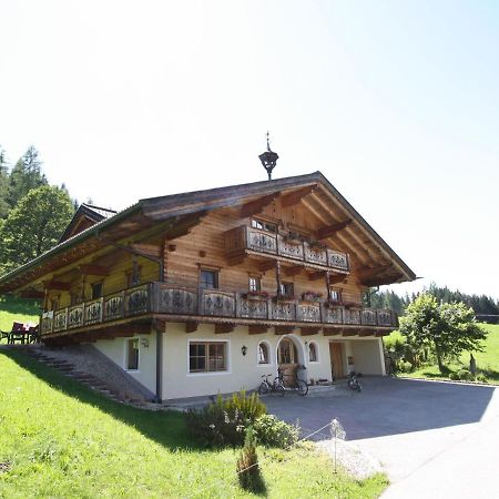 Villa On A Courtyard Near The Ski Area In Salzburg 이븐임포구아 외부 사진